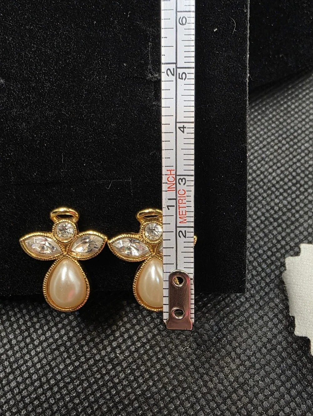 Vintage 90s Avon Guardian Angel Rhinestone Pearl Gold Tone Clip On Earrings